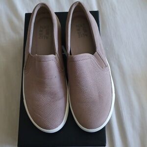 New Naturalizer Slip ons